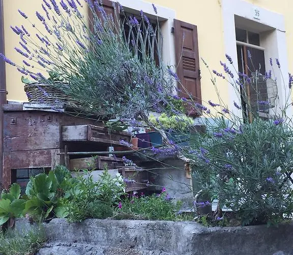 Valle Spluga Il Pertugio Bed and Breakfast 3*